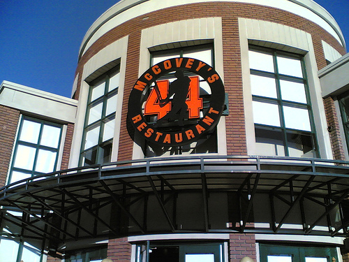 A Home Run For Burgers And Architecture :: McCovey’s, Walnut Creek, CA