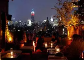 A rooftop bar with a view of the empire state building, 60 Thompson offers the nugget of New York City experience.
