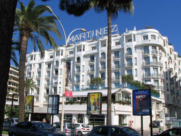 The hotel located in Cannes.