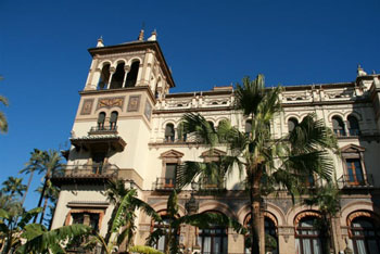 Antiques, Royal Suites and Grand Dining Under the Stars