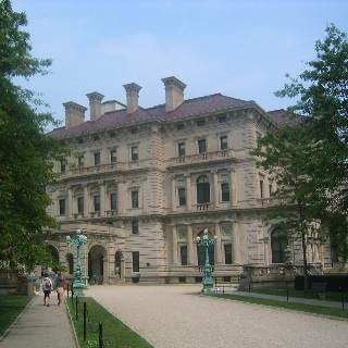 A Toast To Wealth and Rich Food :: 2nd Annual Newport Mansions Wine & Food Festival